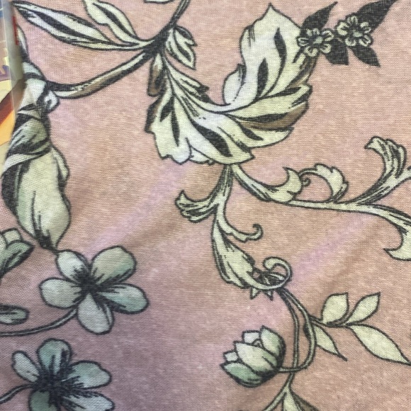 Lightweight floral sweater - Picture 5 of 5